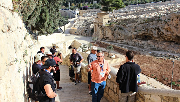 07-ccbf-fam-trip-2012-cropped
