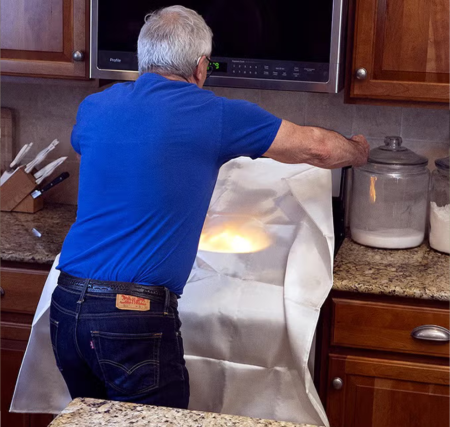 Cobra Fire Blanket: Fast & Mess-Free Fire Control
